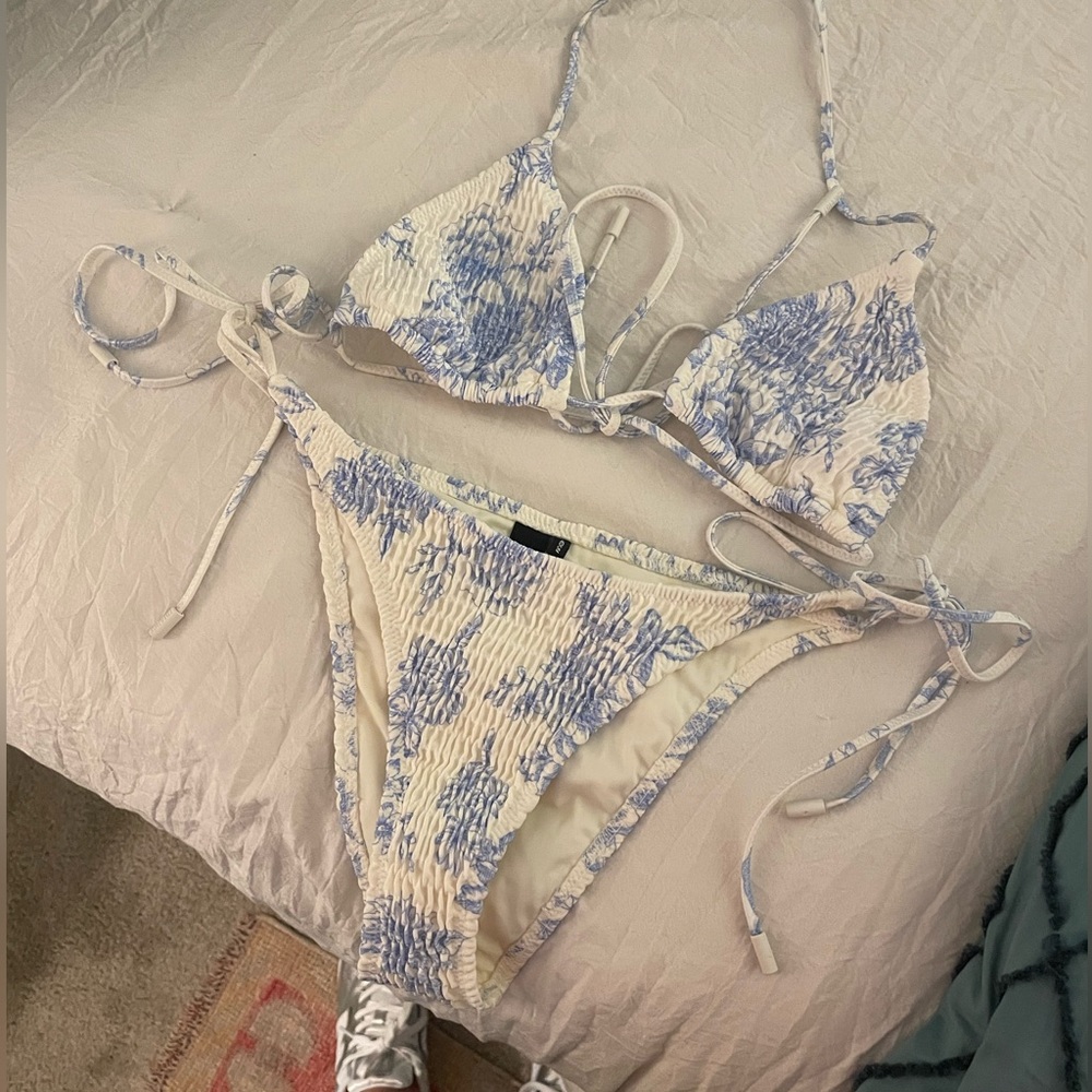 Triangl Bikini. Never worn. NOT SELLING ANYMORE.